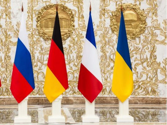 Поговорили жорстко, але безрезультатно: у Зеленського розповіли подробиці зустрічі «нормандських» радників