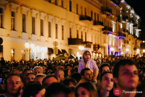 Холодно, но атмосферно: как прошел гала-концерт ко дню рождения Одессы. Фото