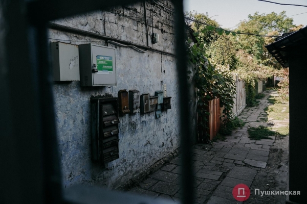 Нетуристическая Одесса, часть 1: смесь времен на окраине Молдаванки. Фоторепортаж