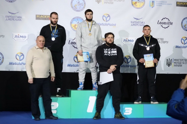 Одесские спортсмены вернулись с золотом с всеукраинского борцовского турнира