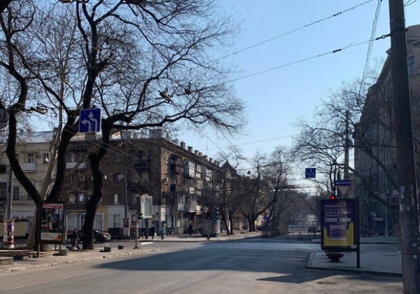 Возле сгоревшего колледжа на Троицкой открыли движение