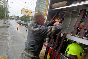 При пожаре в Малиновском районе погиб человек (фото, видео)