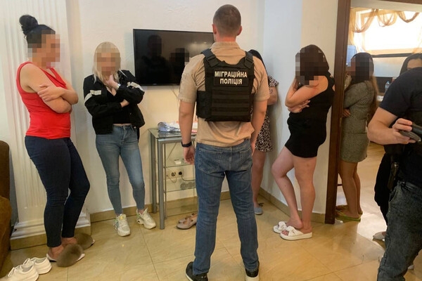 В Одессе разоблачили схему вовлечения малообеспеченных женщин в проституцию