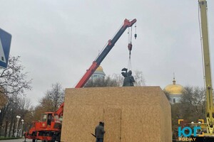 В Измаиле демонтируют памятник Суворову