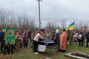 В Одесской области простились с погибшим защитником Романом Леонтьевым