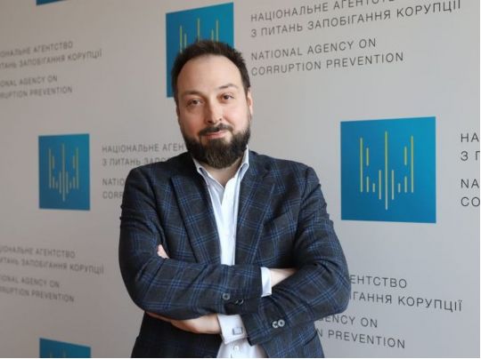 Вишневський або Калмиков. Кандидатуру на посаду голови НАЗК обрали, не чекаючи завершення конкурсу, — ЗМІ