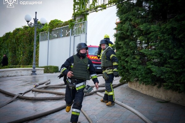 Оккупанты ударили баллистикой по Одессе: пострадали 29 человек, четверо погибли (обновляется)