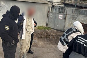 В Одессе мужчина требовал от военного 25 тысяч долларов за оформление непригодности