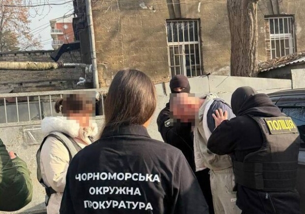 В Одессе мужчина требовал от военного 25 тысяч долларов за оформление непригодности