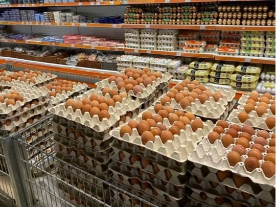 Мінус 3 гривні: напередодні Великодня в Україні дешевшають курячі яйця