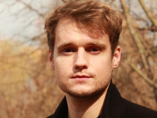 «Це був суцільний шок — у сусідню будівлю прилетів дрон»: зірка «Перших ластівок» Олег Гоцуляк про випробування та творчість під час великої війни