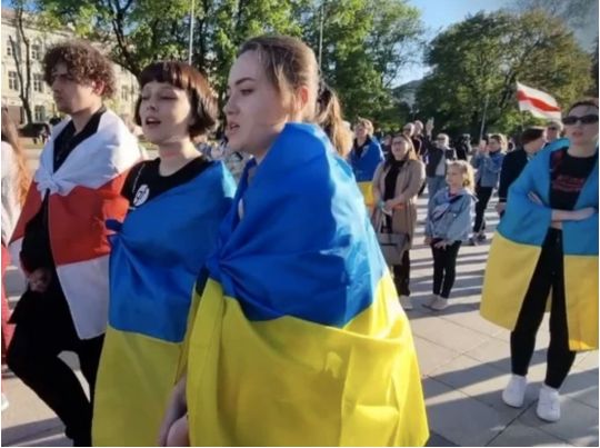 «Ласкаво просимо, але…»: Єврокомісія прийняла важливе рішення щодо українських біженців