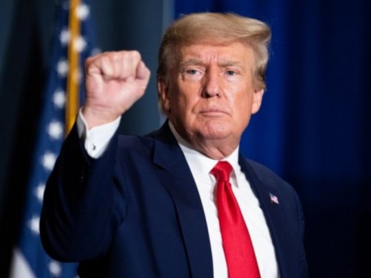 США багато років живуть у борг. Мета Трампа — нова індустріалізація, — експерт